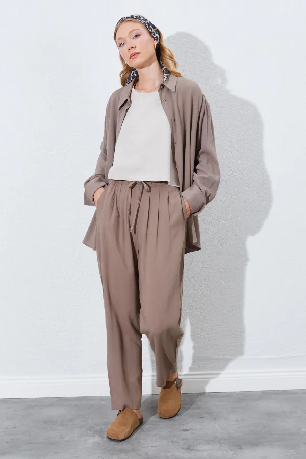 Kadın Toprak Beli Lastikli Havuç Kesim Keten Pantolon