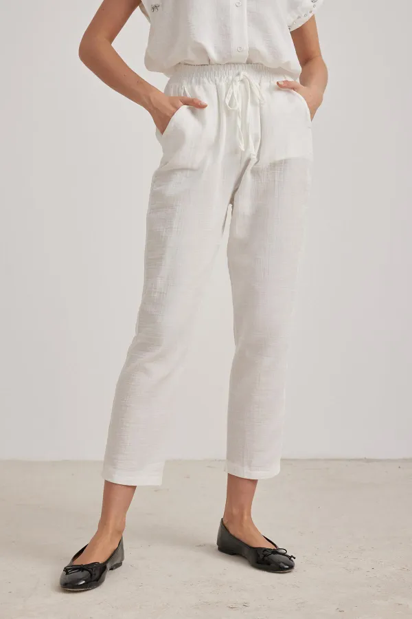Women's Off-White Muslin Pants with Elastic Waist and Carrot Leg