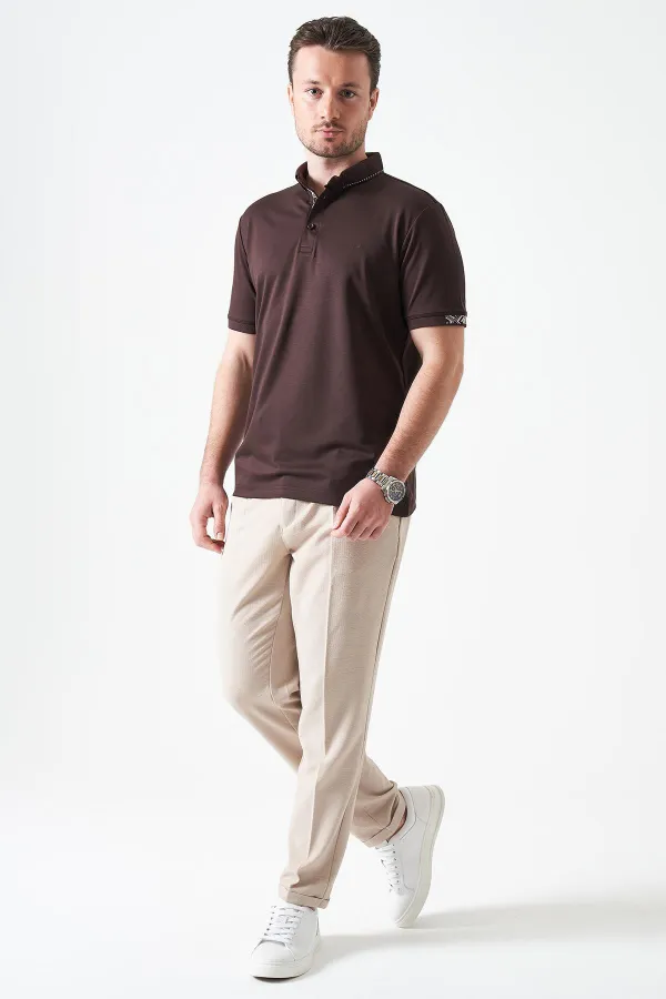 Erkek Kahve Ayaklı Düğmeli Yaka Desenli Şerit Detaylı Tişört