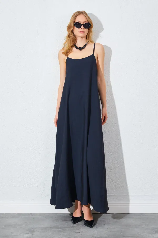 Kadın Siyah U Yaka Salaş Modal Elbise