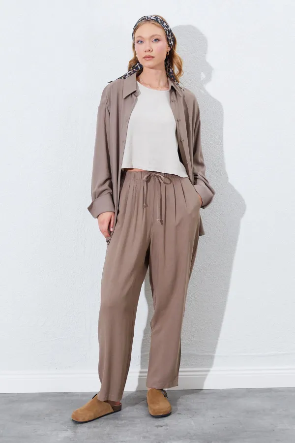 Kadın Toprak Beli Lastikli Havuç Kesim Keten Pantolon