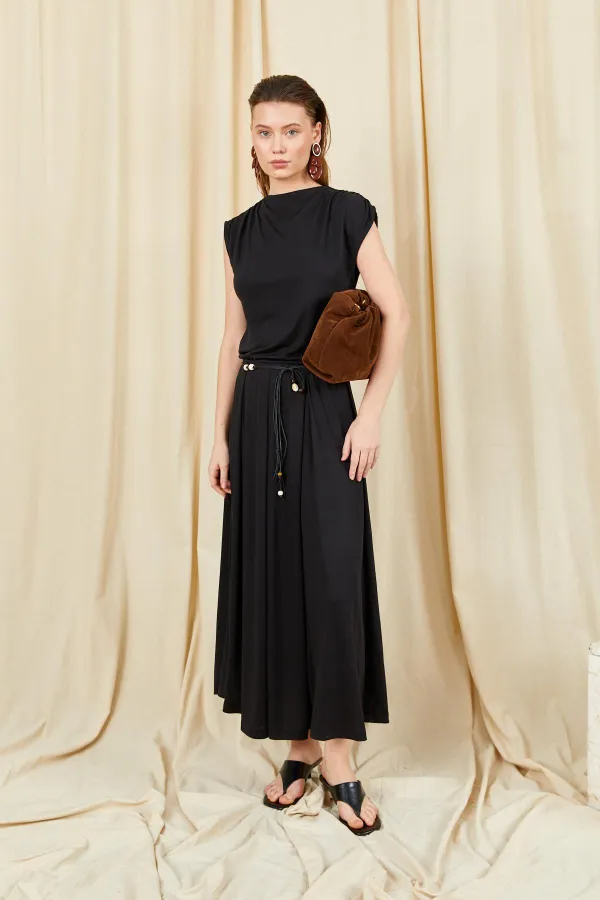 Kadın Siyah 117 Omuz Drapeli Pileli Uzun Etekli Takım