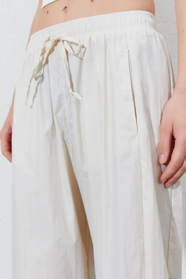 Pantalon ample pour femme avec taille élastiquée et poche cachée