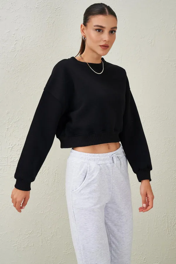 Women's Black Crew Neck Three-Thread Oversize Crop Sweatshirt
