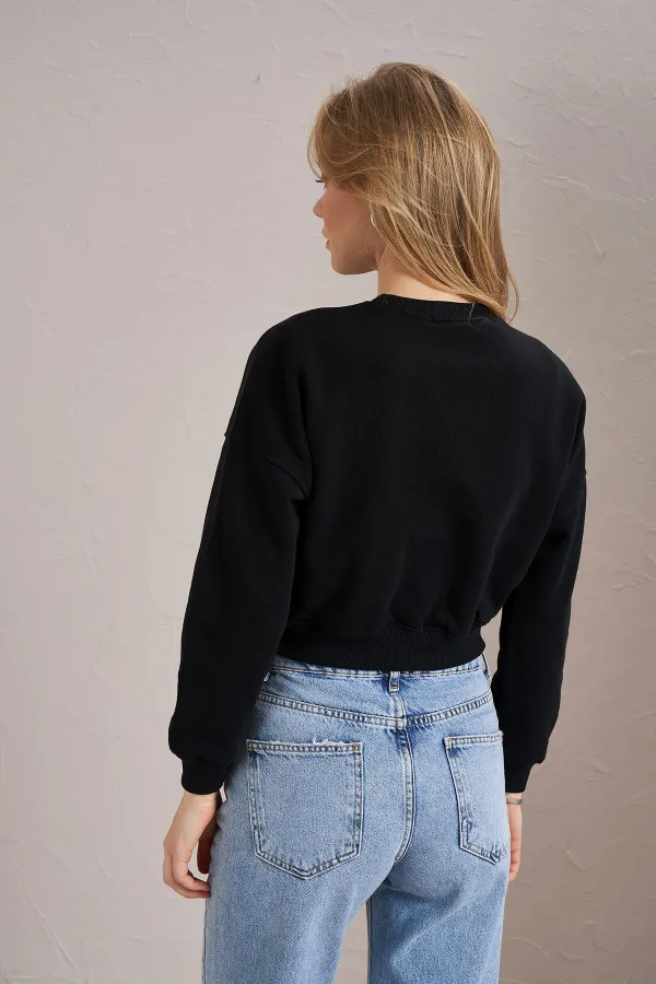Kadın Siyah Resort Paris Baskılı Üç İplik Crop Sweatshirt