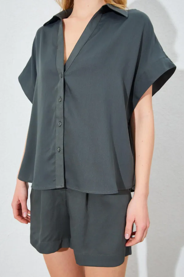 Kadın Açık Haki Oversize Düşük Kol Gömlek Şortlu Takım