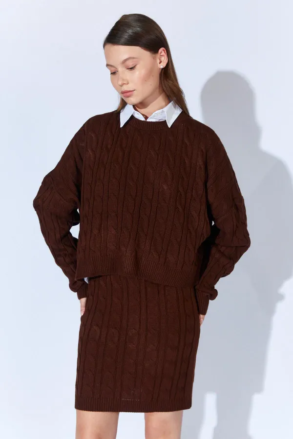 Kadın Kahve Saç Örgülü Etek Kazak Takım