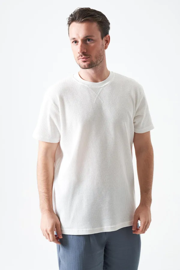 T-shirt basique homme Off-White à col rond et motif gaufré sur le devant