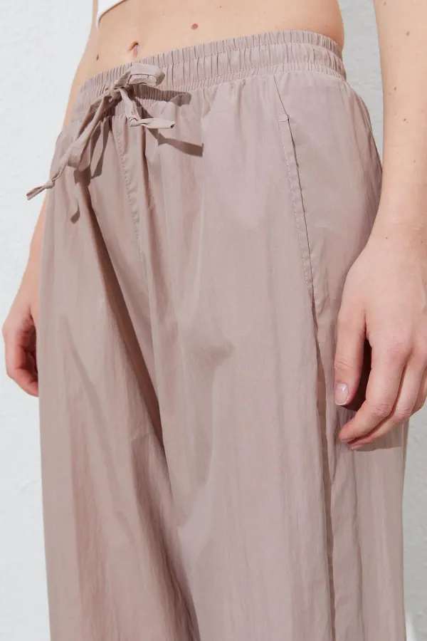 Kadın Vizon Beli Lastikli Gizli Cep Detaylı Salaş Kesim Pantolon