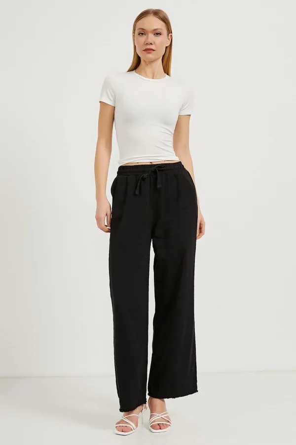 Kadın Beyaz Bisiklet Yaka Kısa Kollu Licralı Body