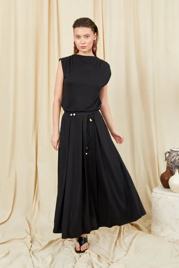 Kadın Siyah 117 Omuz Drapeli Pileli Uzun Etekli Takım