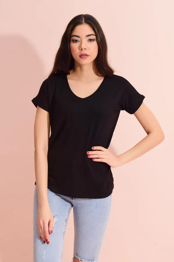 Kadın Siyah V Yaka Geniş Salaş Tişört