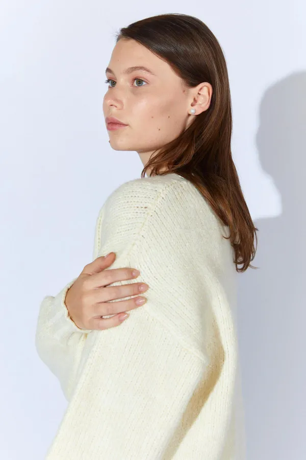 Kadın Krem V Yaka Basic Hırka