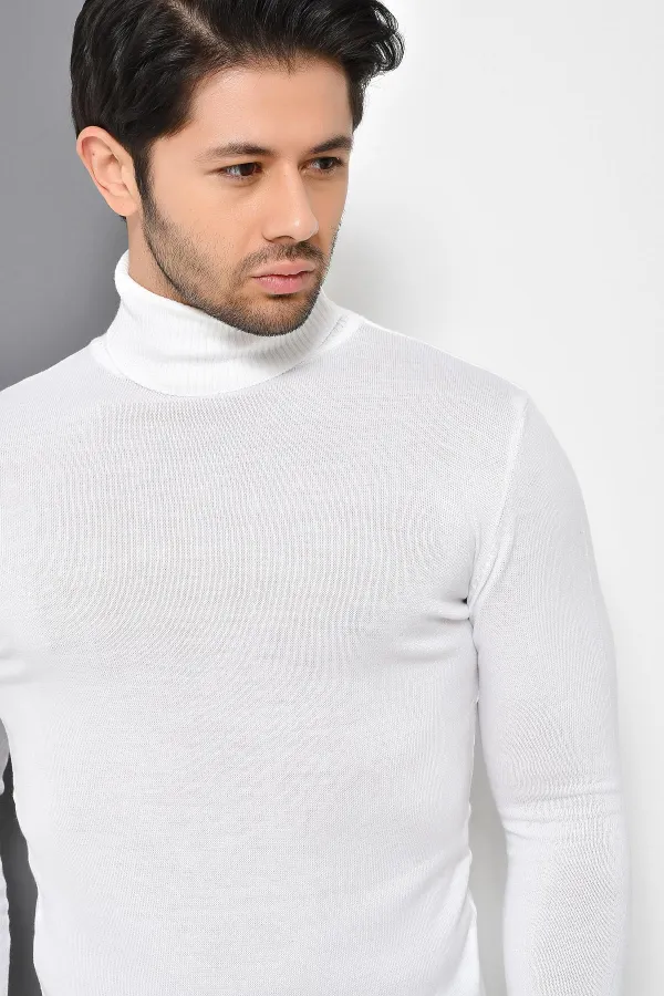 Pull basique blanc à col roulé pour homme