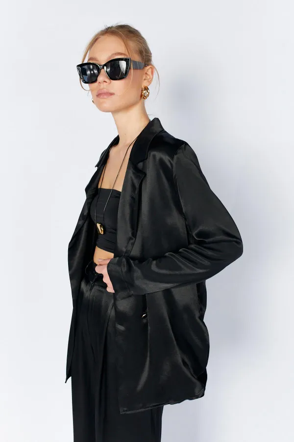 Veste en satin noir et or à un bouton pour femme