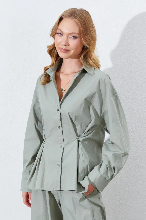 Kadın Çağla Bel Oturtmalı Bel Düğme Detaylı Gömlek