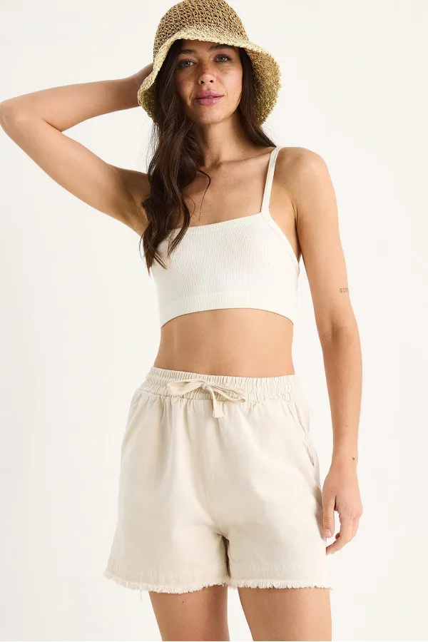 Kadın Taş Beli Lastikli Paçası Püsküllü Kısa Şort