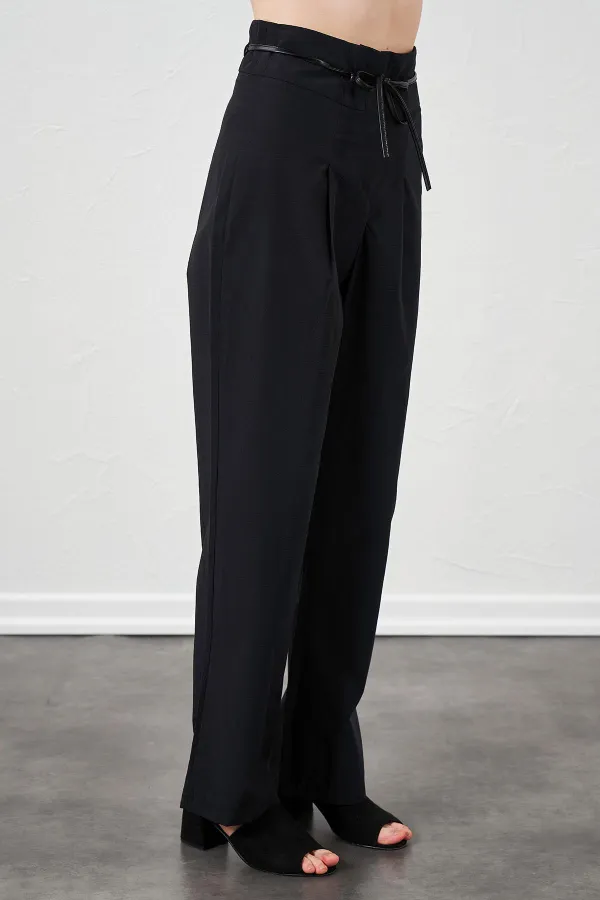 Kadın Siyah Yüksel Bel Deri Kemerli Poplin Pantolon