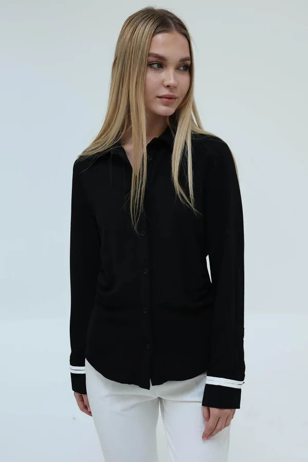 Kadın Siyah Büzgü Detaylı Crep Gömlek