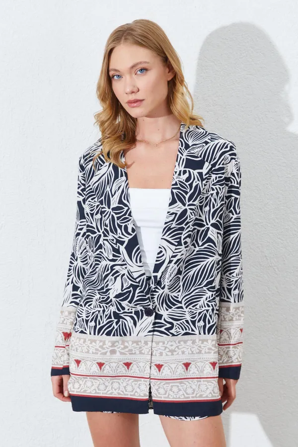 Kadın Siyah Eteği Sulu Blazer Ceket