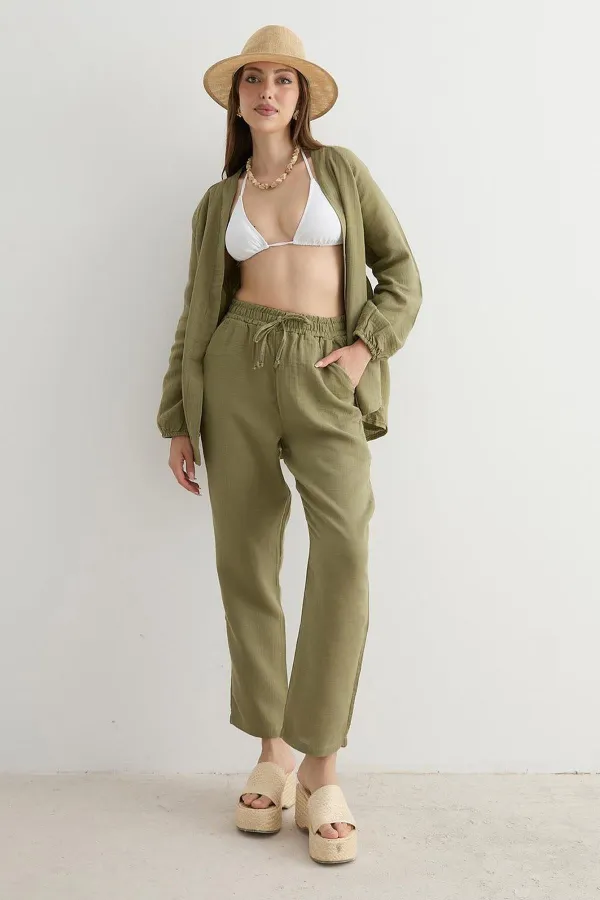 Women's Khaki Elastic Waist Carrot Leg Muslin Pants