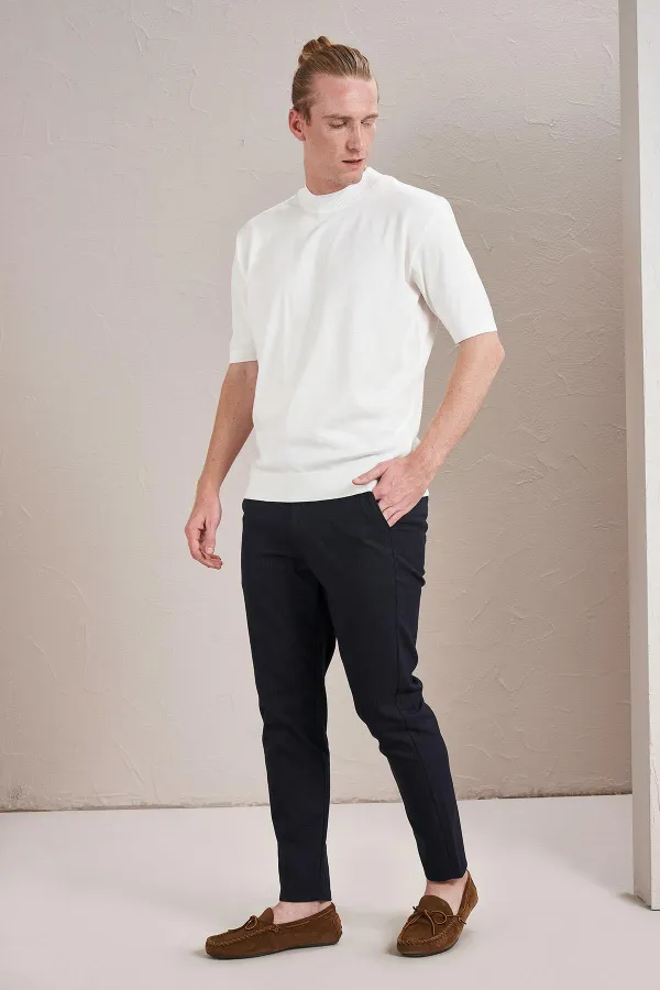 Erkek Ekru Dik Yaka Etek Ucu Ve Kolları Ribanalı Triko Tişört