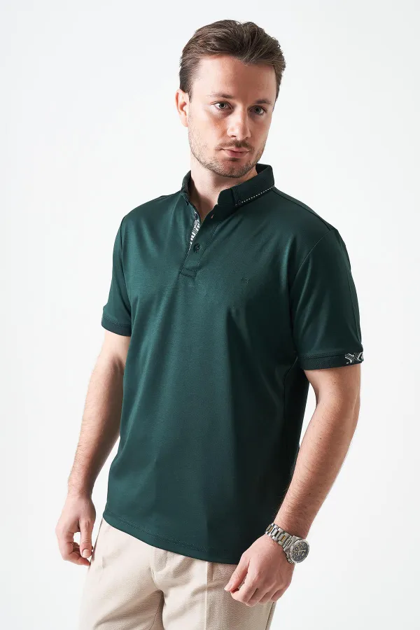 T-shirt à rayures pour homme, vert olive, col boutonné, à motifs.