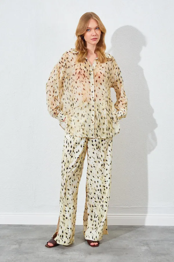 Kadın Dalmaçya Desen Taş Şifon Bluz Saten Pantolon Takım