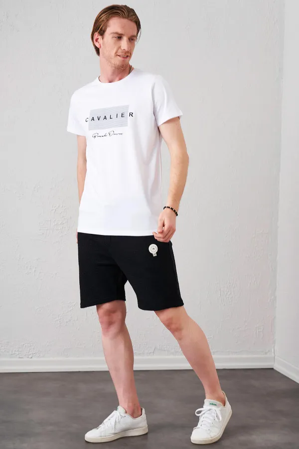 Erkek Beyaz Bisiklet Yaka Cavalıer Baskılı Tişört