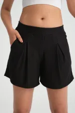 Kadın Beli Lastikli Cepli Pileli  Kısa Rahat Kesim Krep Şort