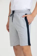 Short rayé basique pour homme avec détails rayés