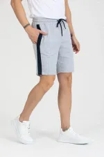 Short rayé basique pour homme avec détails rayés