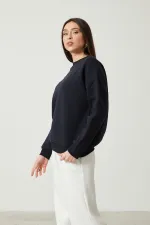 Women's Crew Neck Long Sleeve Basic 3-Thread Brushed Sweatshirt