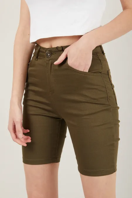 Kadın Cepli Slim Fit Şort