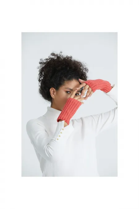 Women's Hand-Knitted Fingerless Half-Cut Gloves