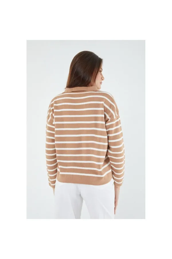 Pull en maille à col polo rayé pour femme