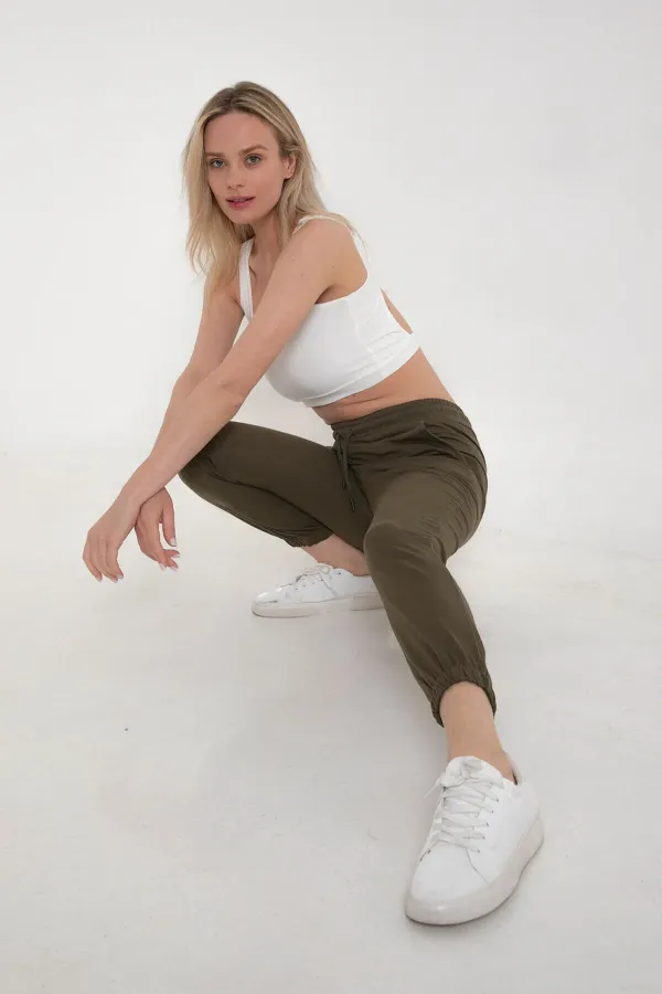 Pantalon de survêtement kaki pour femme avec taille et chevilles élastiques