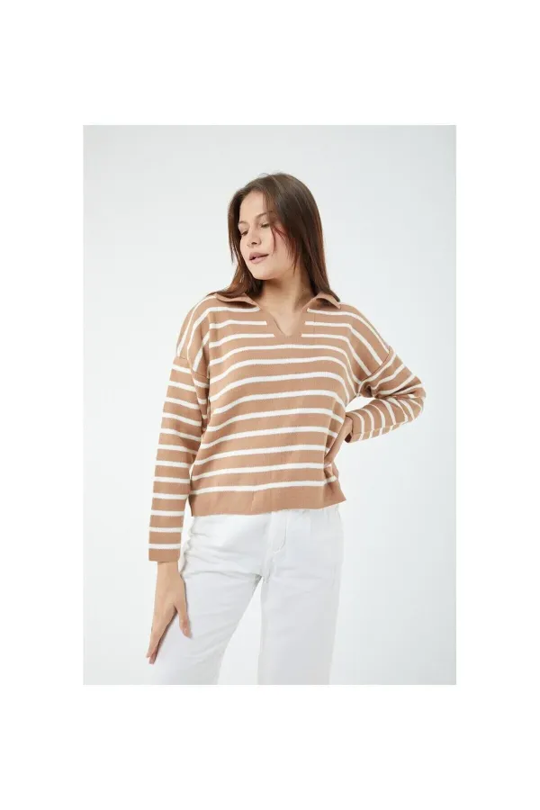 Pull en maille à col polo rayé pour femme