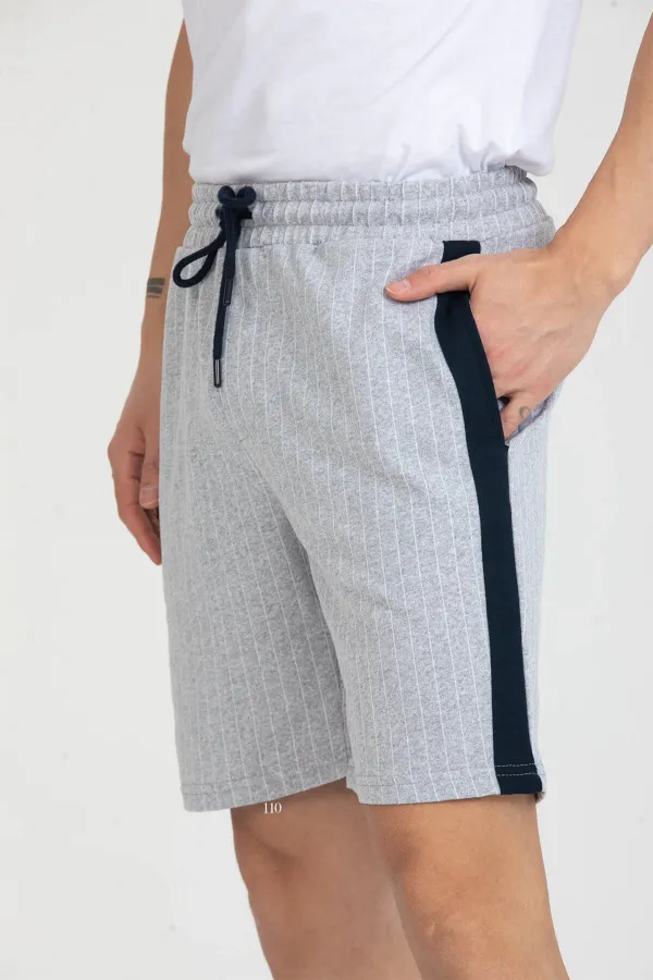 Short rayé basique pour homme avec détails rayés