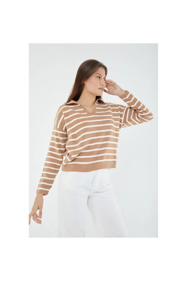 Pull en maille à col polo rayé pour femme