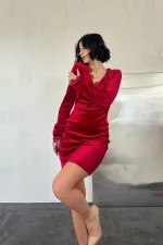 Yaka ve Kol Dantelli Mini Elbise