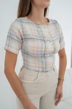 Chemisier rayé et boutonné