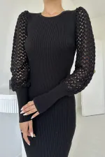 Robe en tricot à manches tricotées