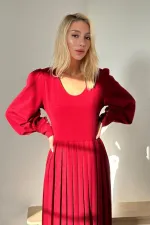 Robe à col ras du cou