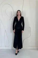 Önü Yırtmaçlı Güllü Elbise