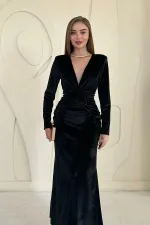 Önü Yırtmaçlı Güllü Elbise