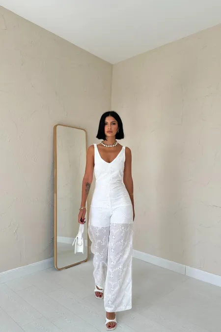 Combinaison festonnée