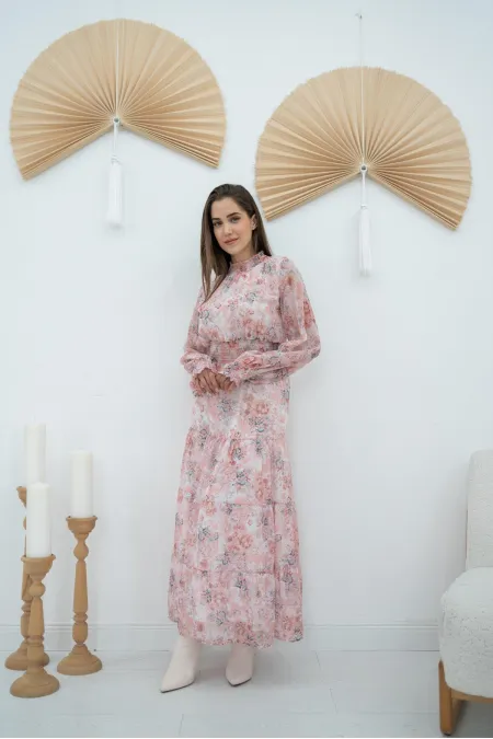 Robe à motifs floraux couleur champagne