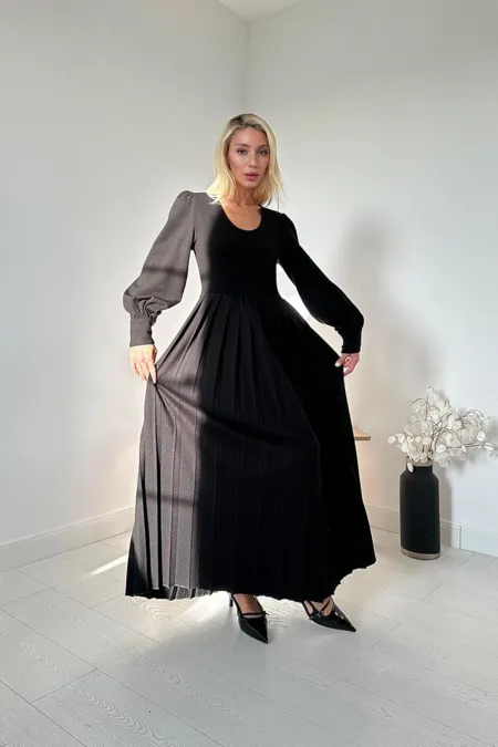 Robe à col ras du cou