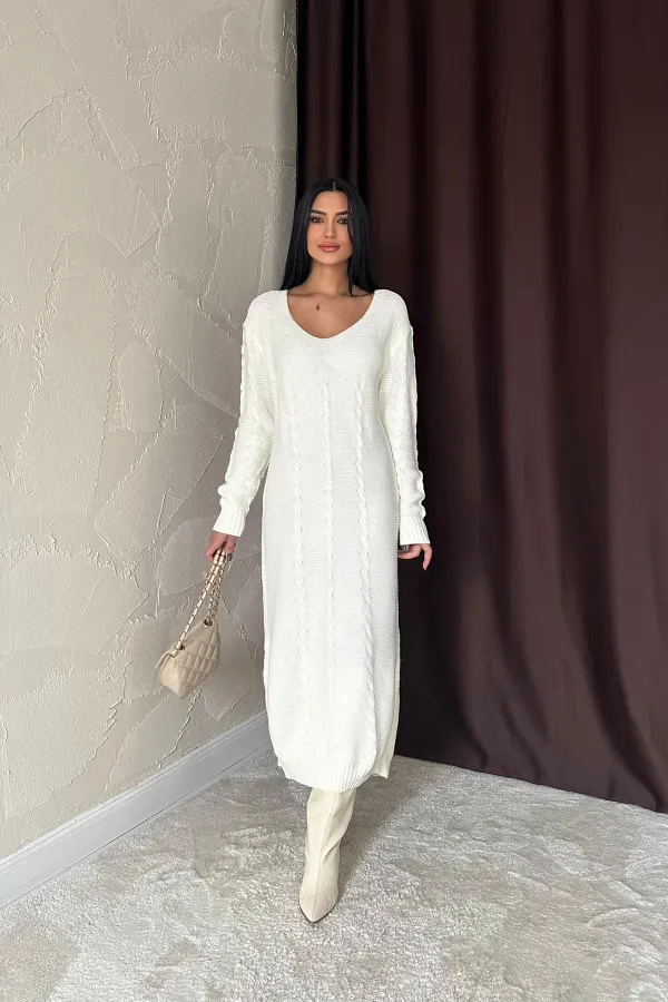 Robe en tricot ceinturée